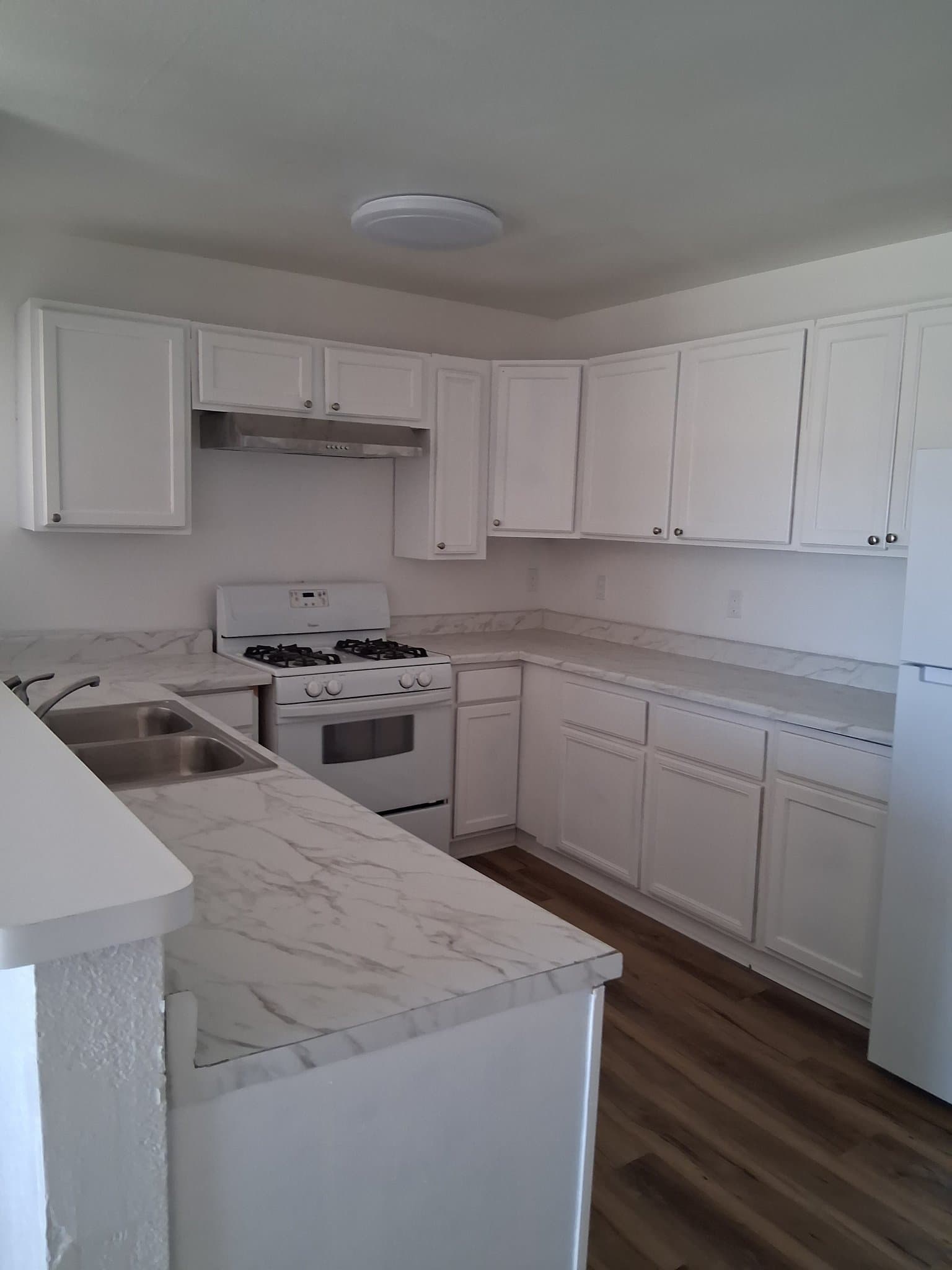 Needles Apartment: 1970 Clary Dr