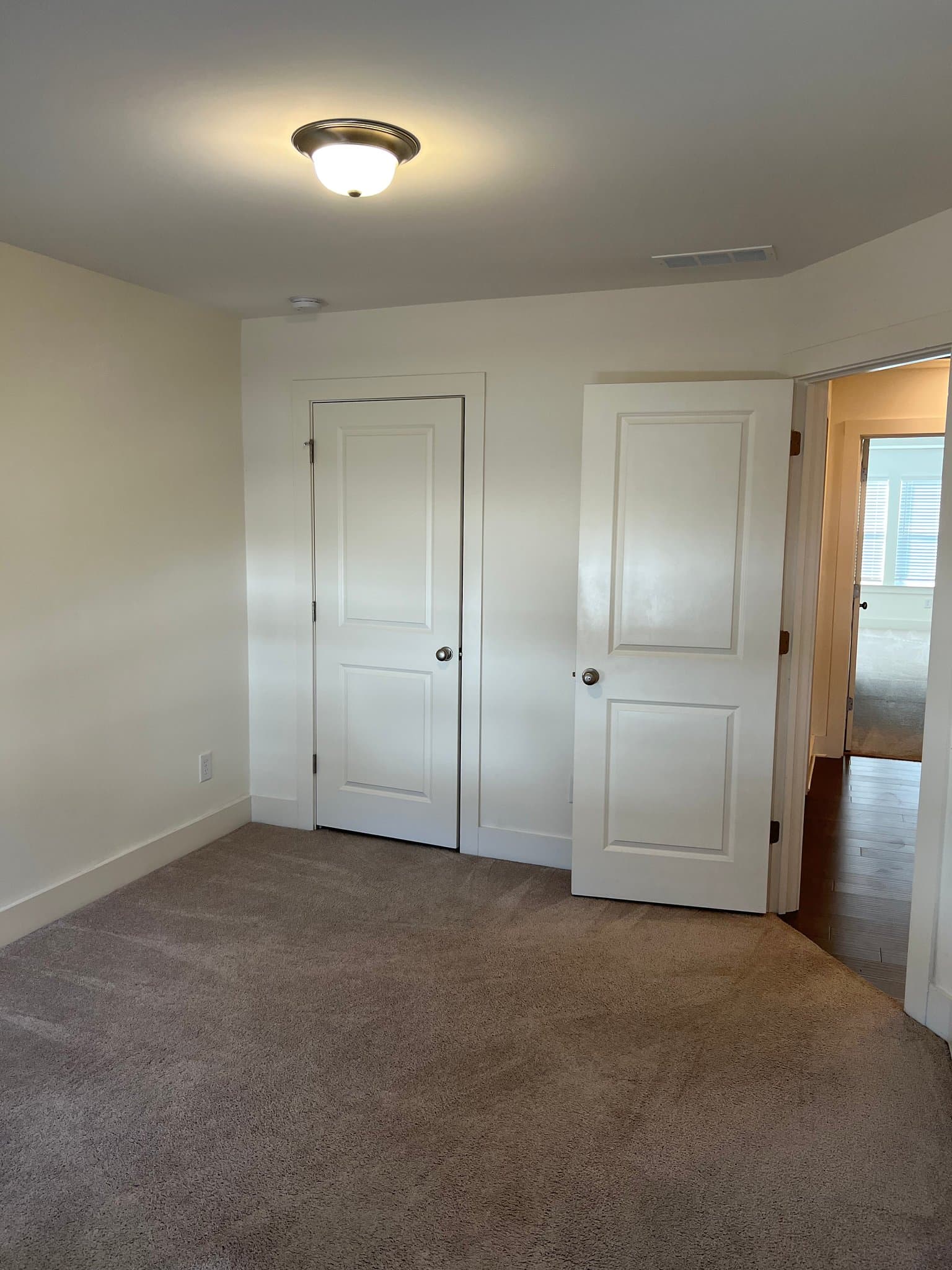 Auburn Townhome: 212 N Auburn Landing Pl