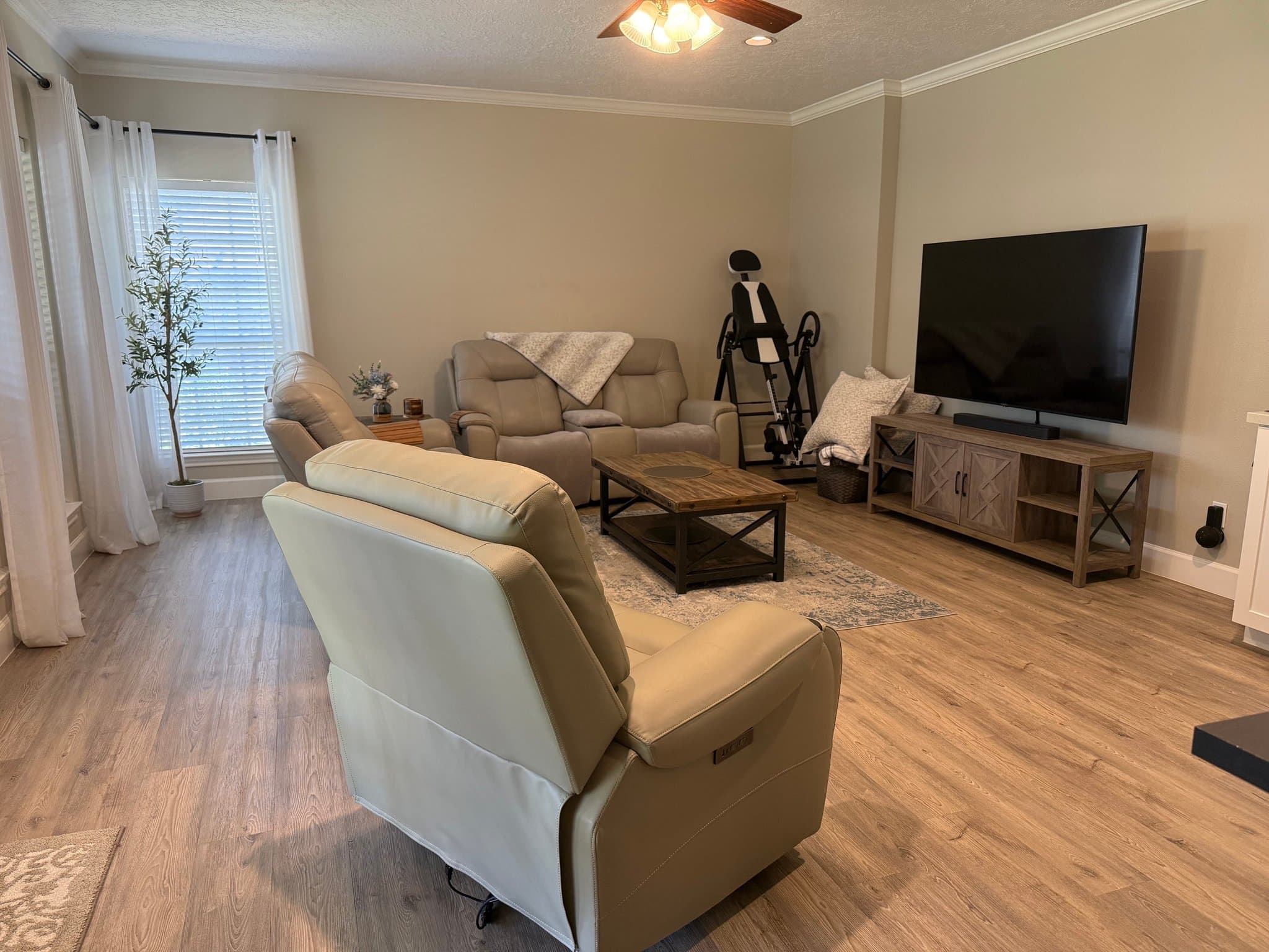 Houston Single Room: 17303 Amber Creek Ct