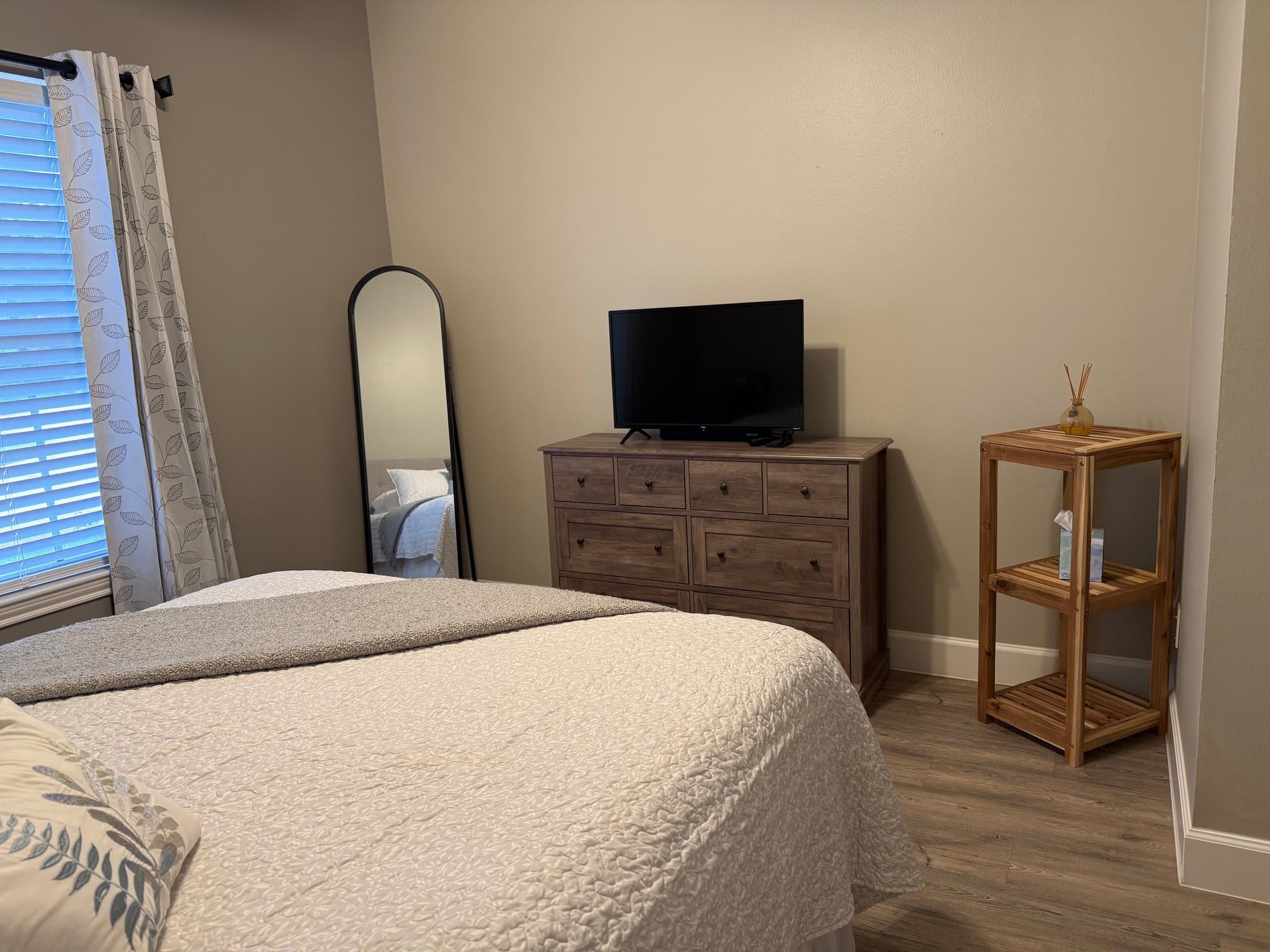 Houston Single Room: 17303 Amber Creek Ct