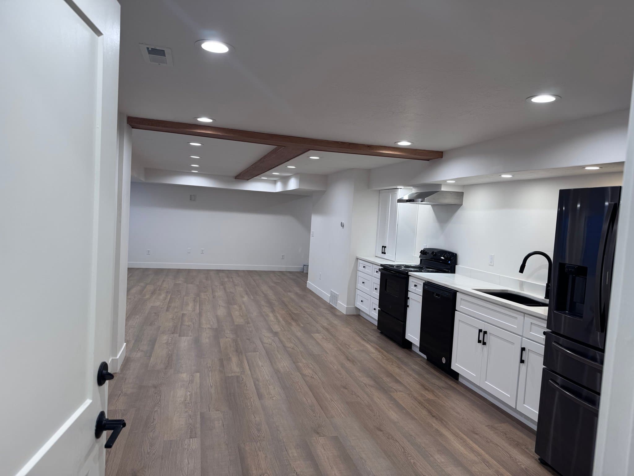 Sandy House: 11302 S Silver Ridge Dr