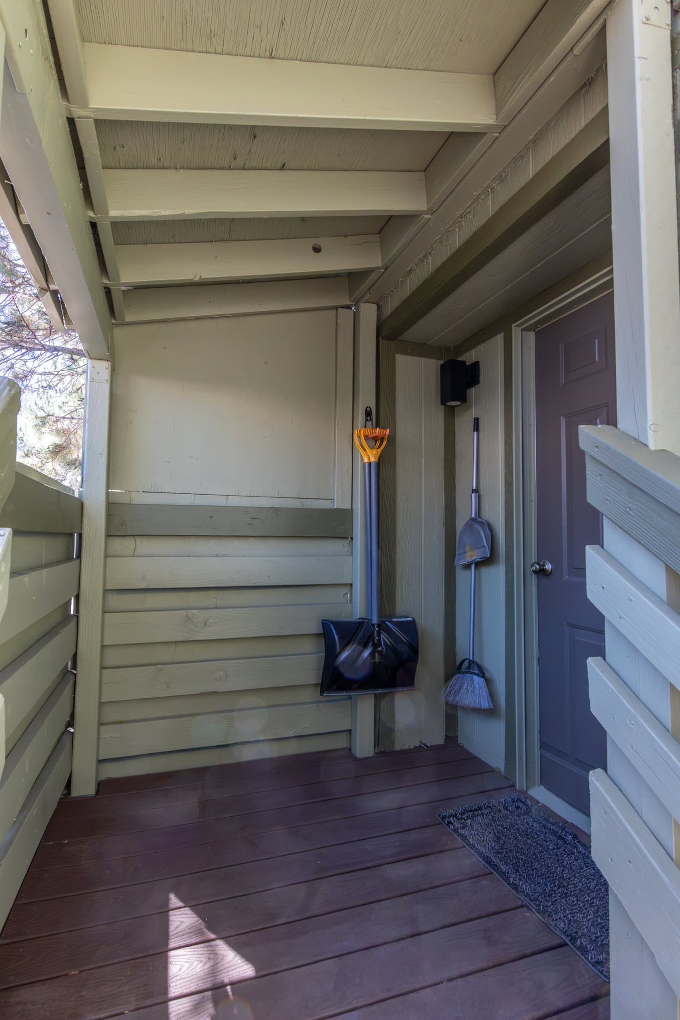Mammoth Lakes Single Room: 100 Ski Trails Road