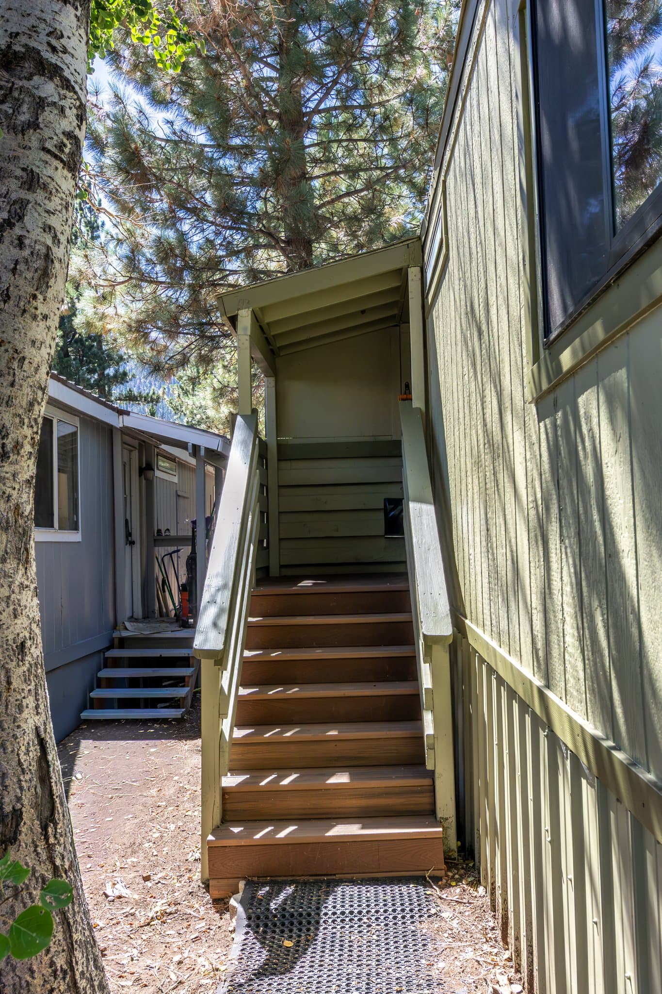 Mammoth Lakes Single Room: 100 Ski Trails Road