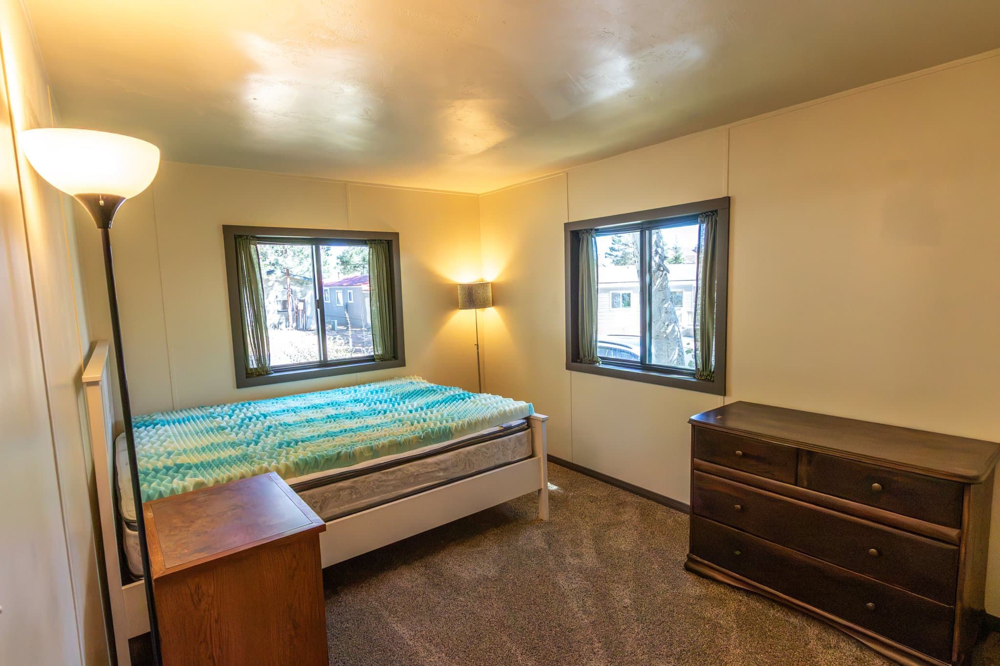 Mammoth Lakes Single Room: 100 Ski Trails Road