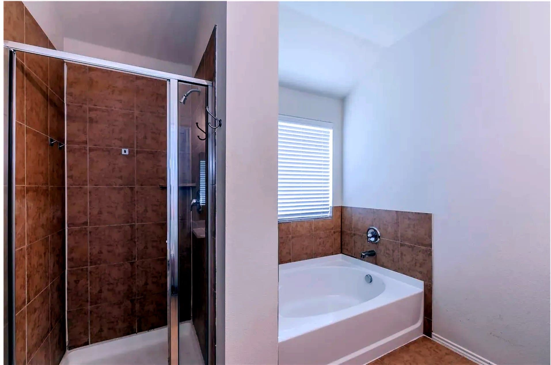 Melissa House: 3006 Pinecrest Dr