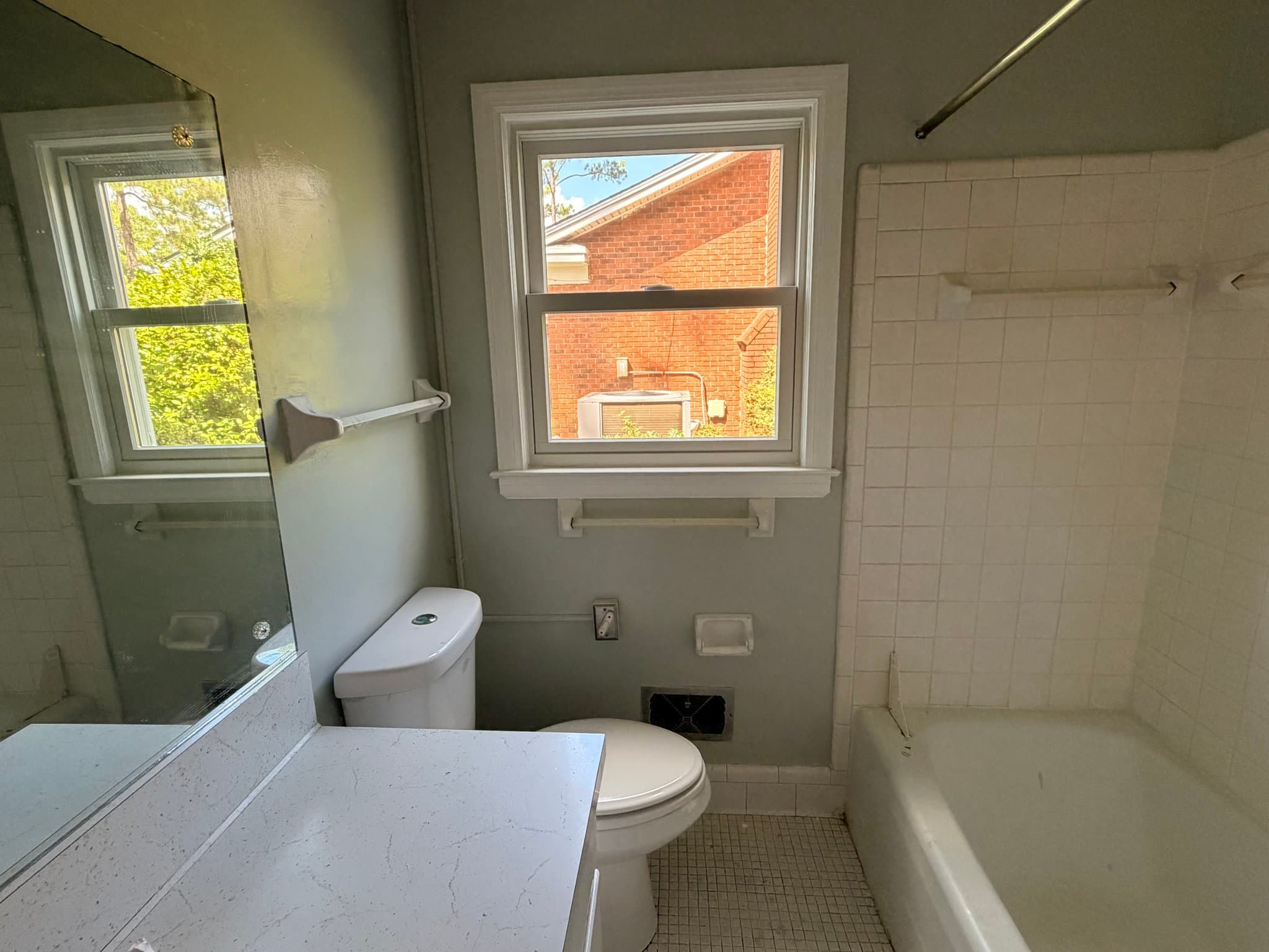 Albany House: 1718 Myrtle Rd