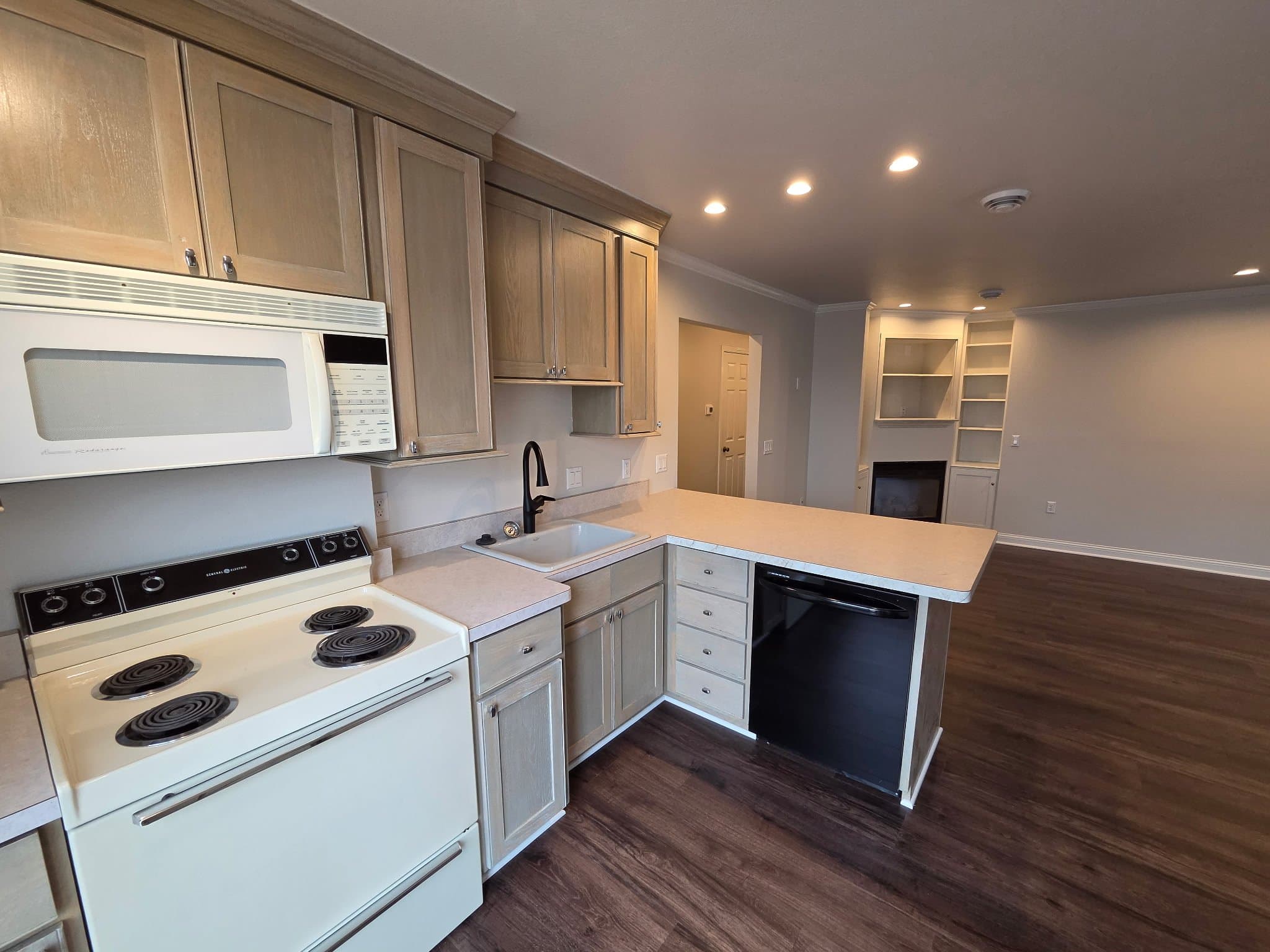 Sheboygan Apartment: 810 Erie Ave Apt #5