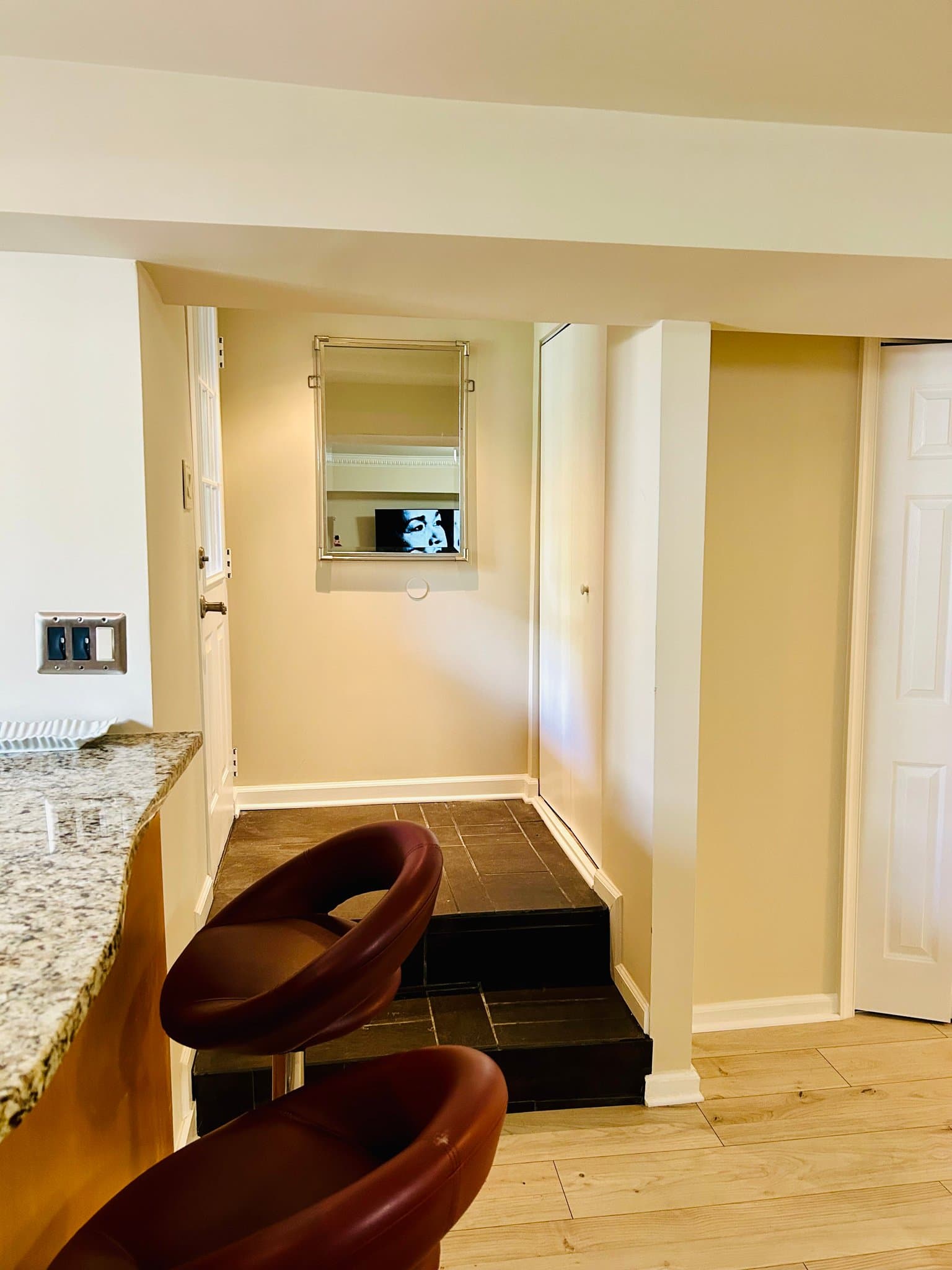 Washington Apartment: 18 R St NE