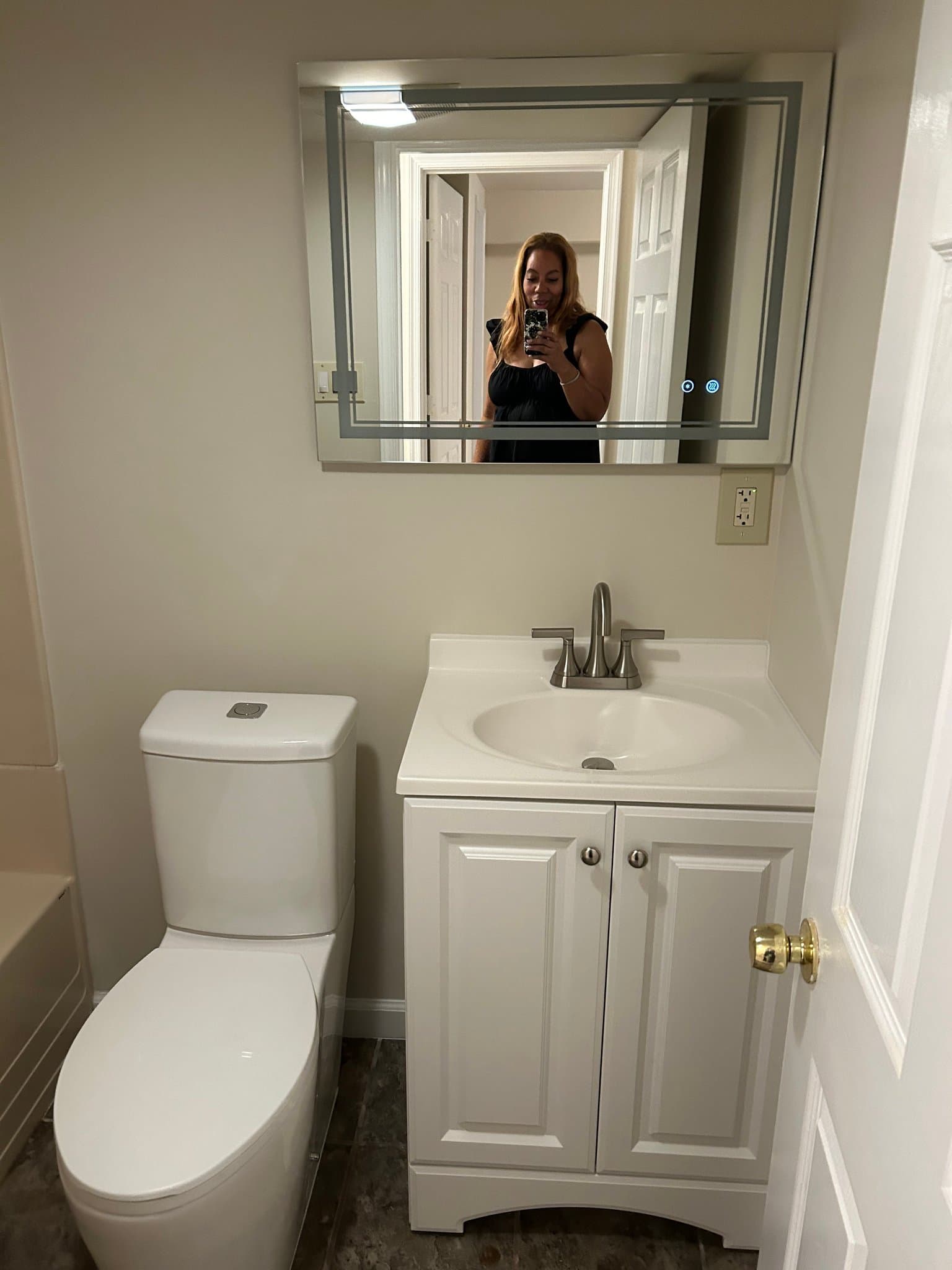 Washington Apartment: 18 R St NE