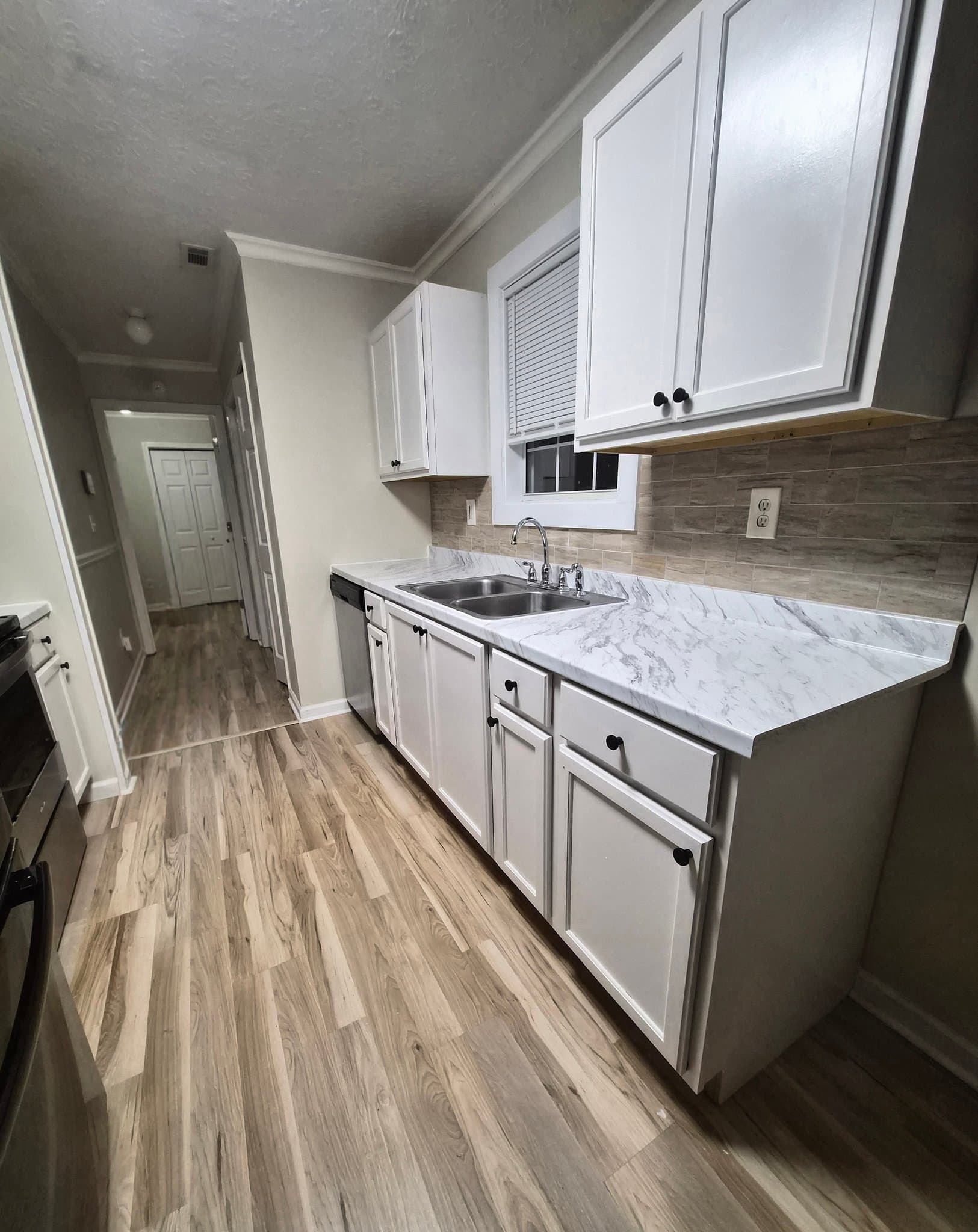 Newnan House: 23 Potomac Trl