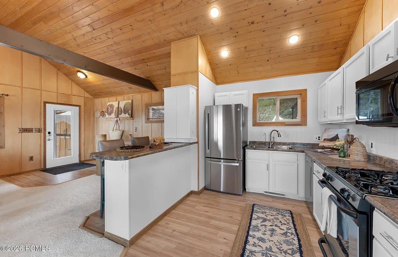 Coalville House: 4038 Rockport Blvd