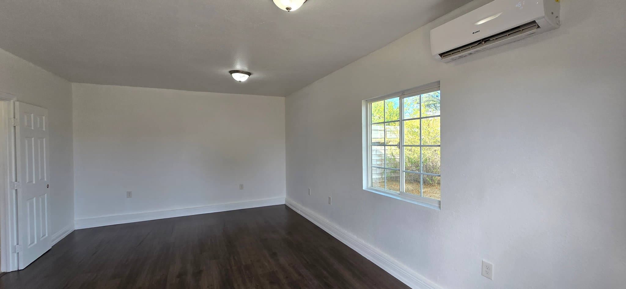 San Bernardino House: 2373 N Alameda Ave