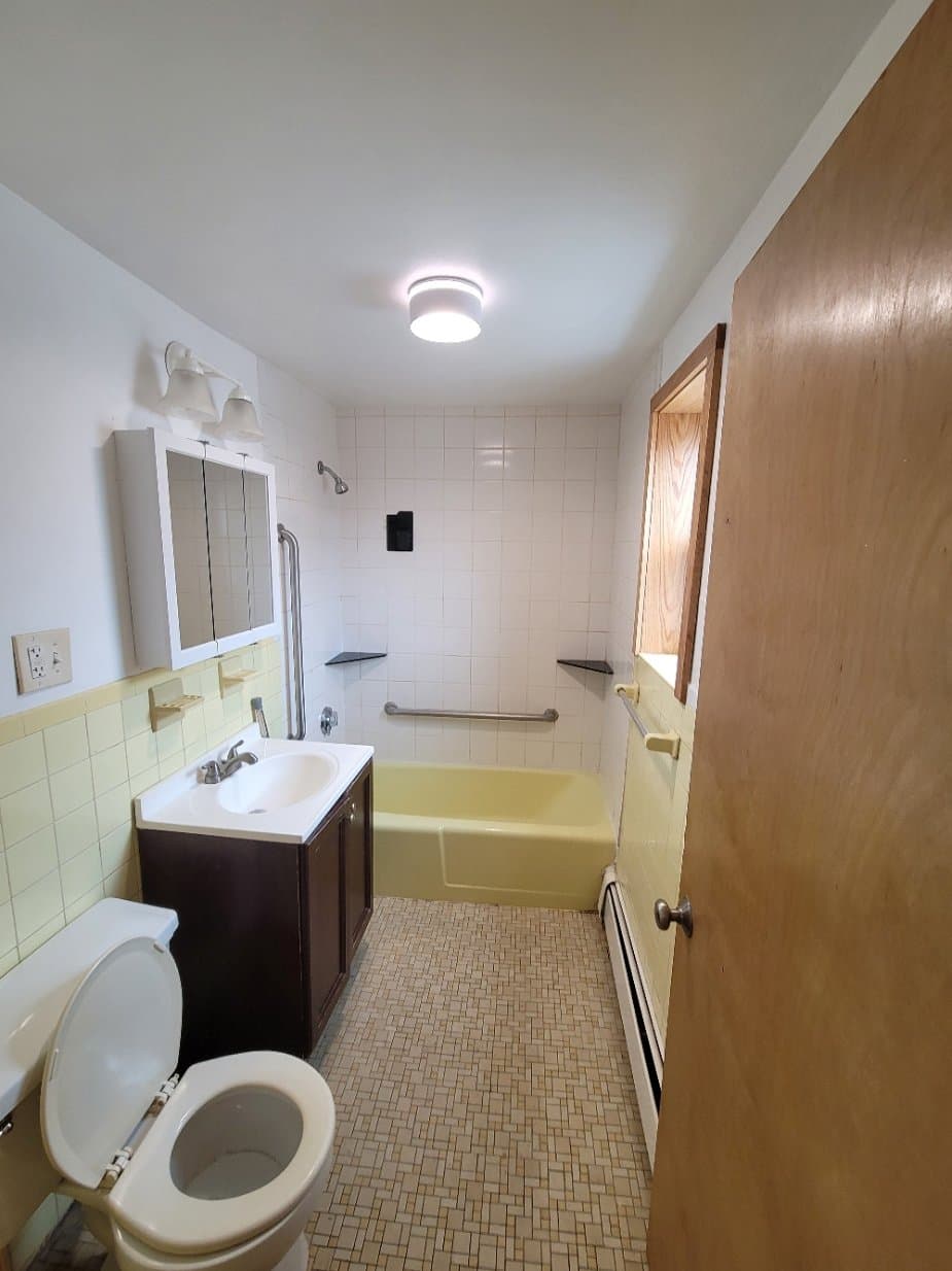 Malden Apartment: 1538 Eastern Ave.