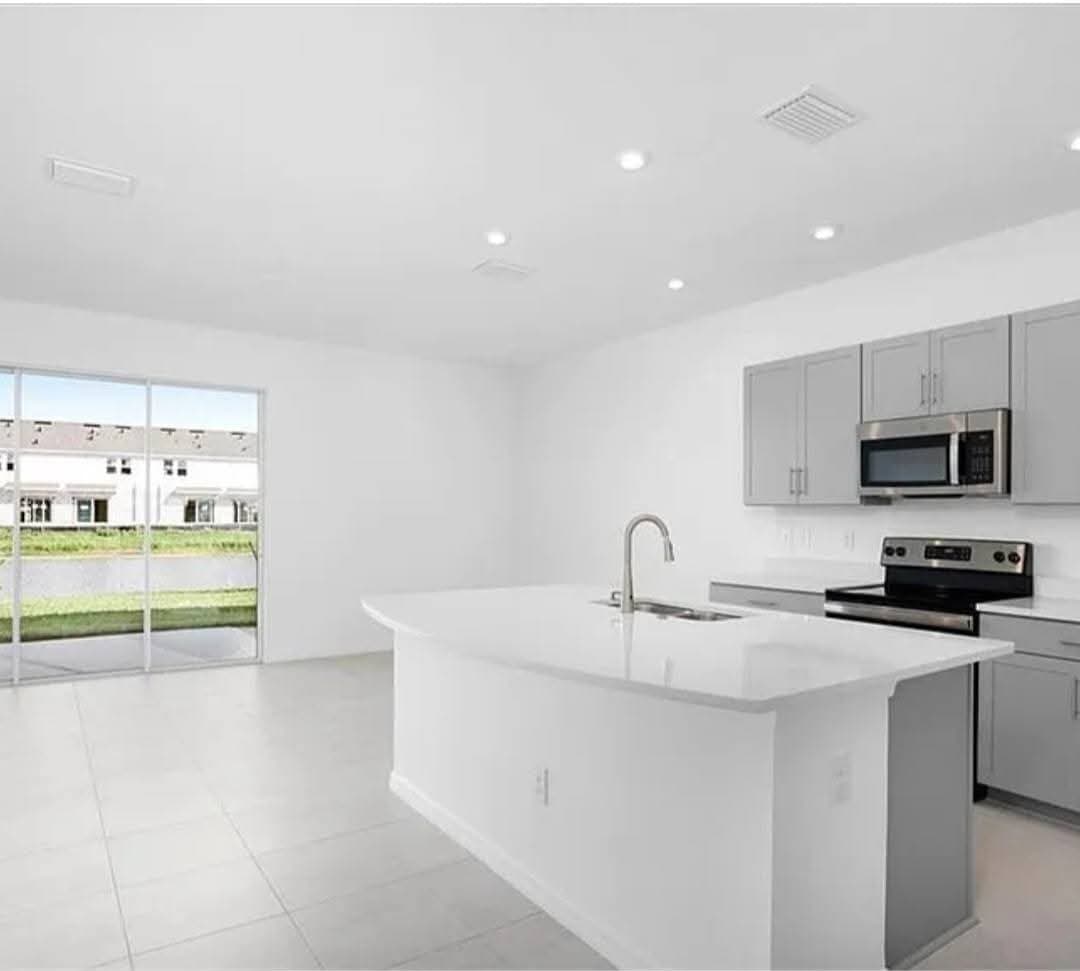 Nokomis Townhome: 5792 Haven Ter