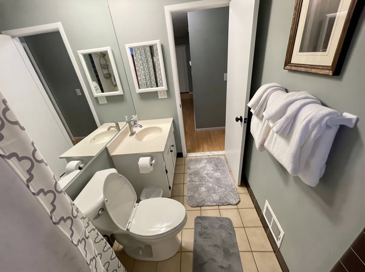 Troy House: 3499 Eagle Dr