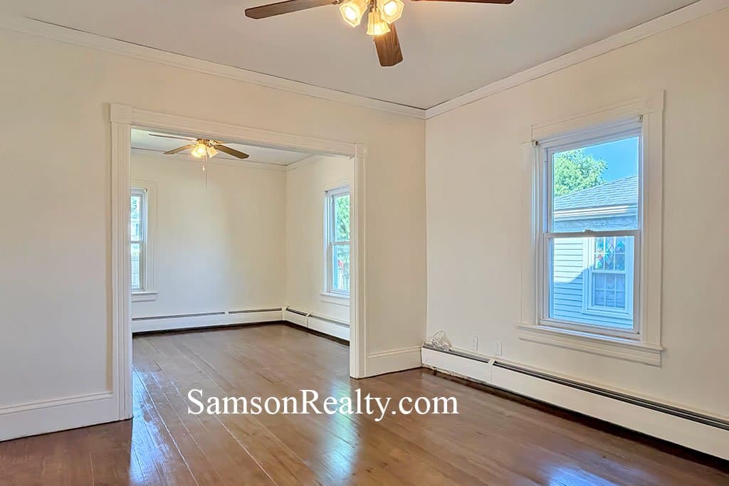 Pawtucket House: 164 Morris