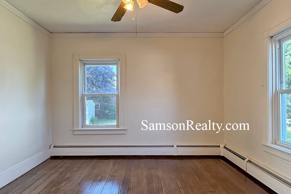 Pawtucket House: 164 Morris