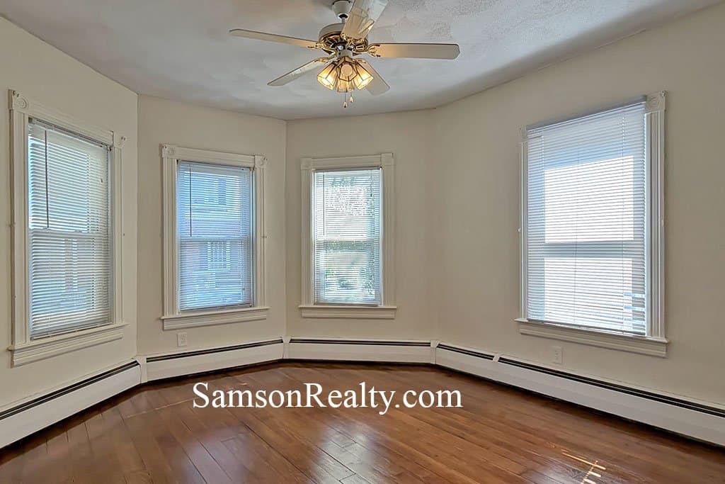 Pawtucket House: 164 Morris