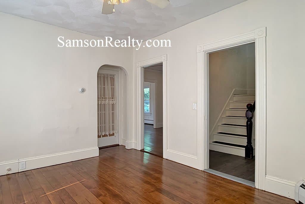 Pawtucket House: 164 Morris