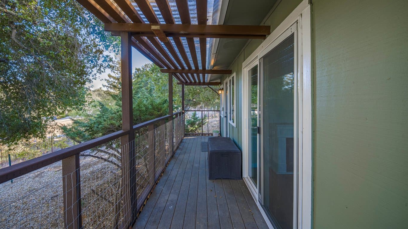 Saratoga House: 14222 Chester Ave
