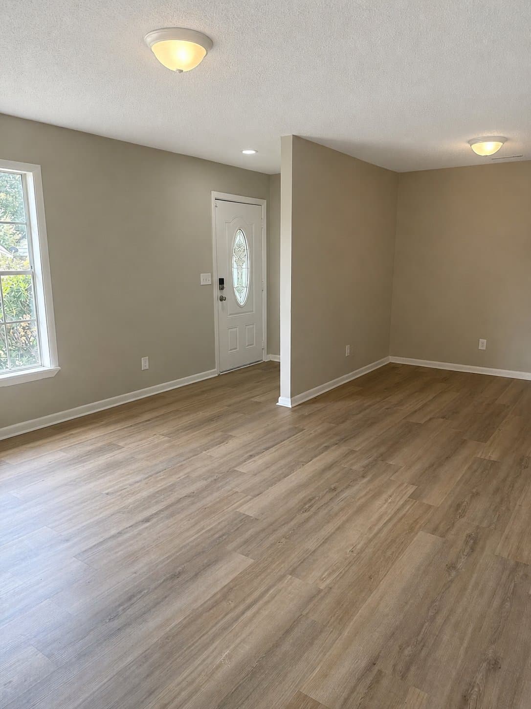 Midfield House: 1117 Carol Cir