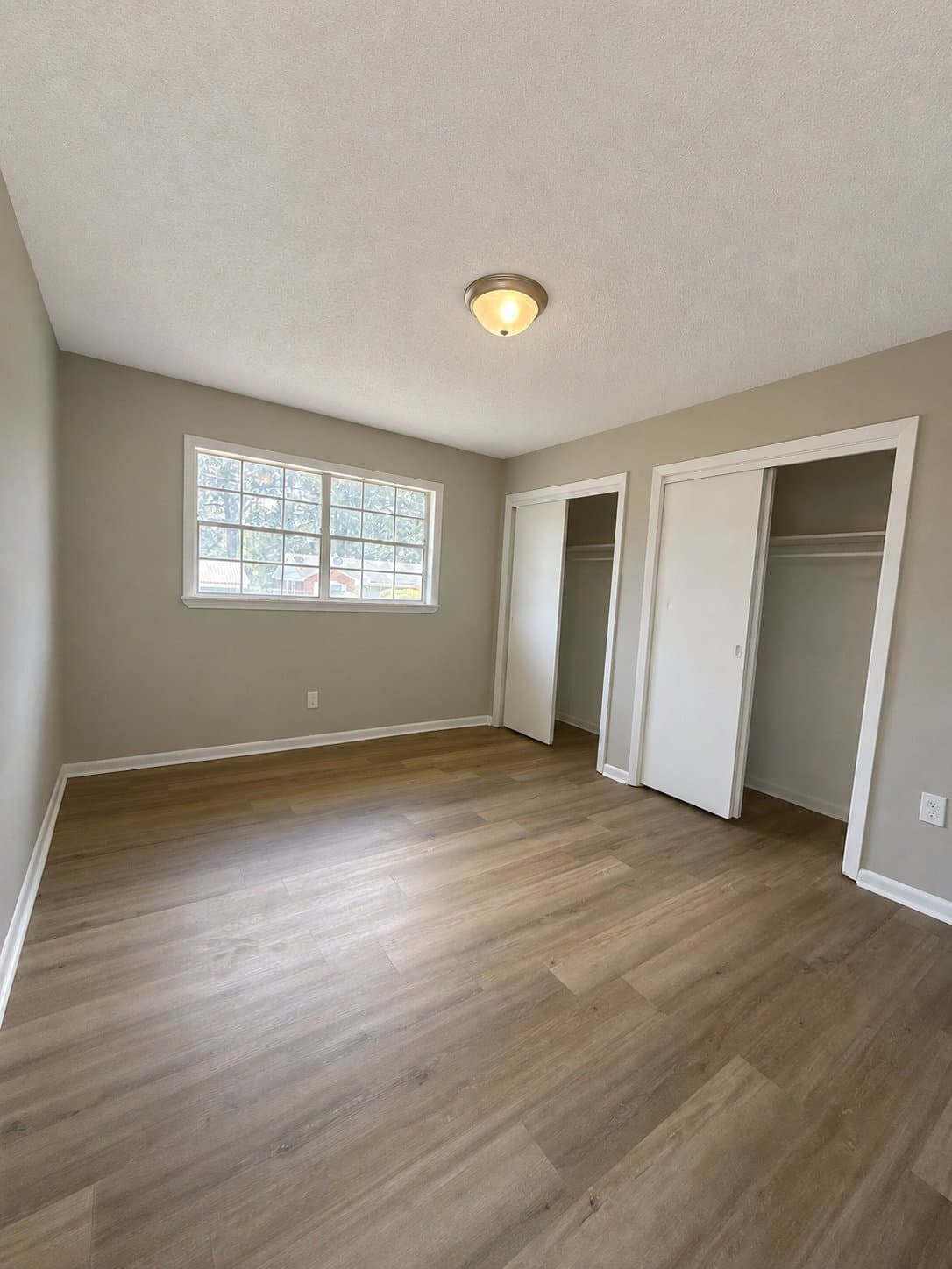 Midfield House: 1117 Carol Cir