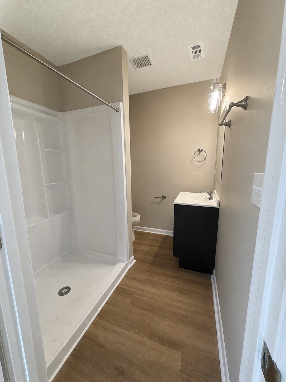 Midfield House: 1117 Carol Cir