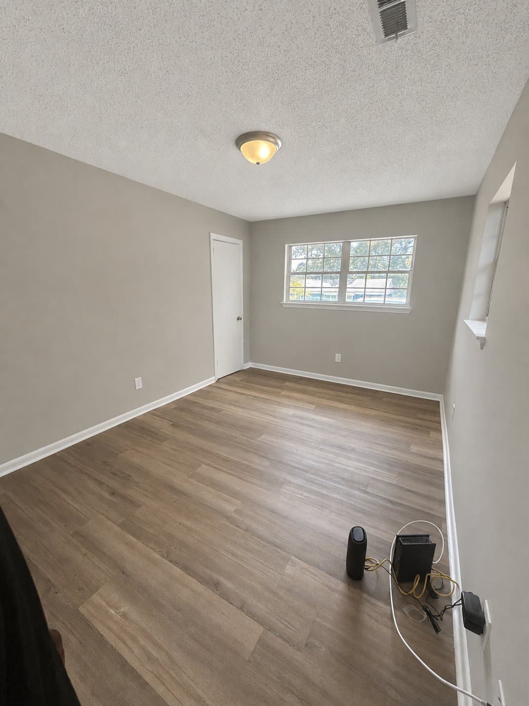 Midfield House: 1117 Carol Cir