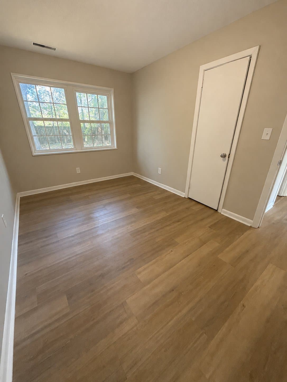 Midfield House: 1117 Carol Cir