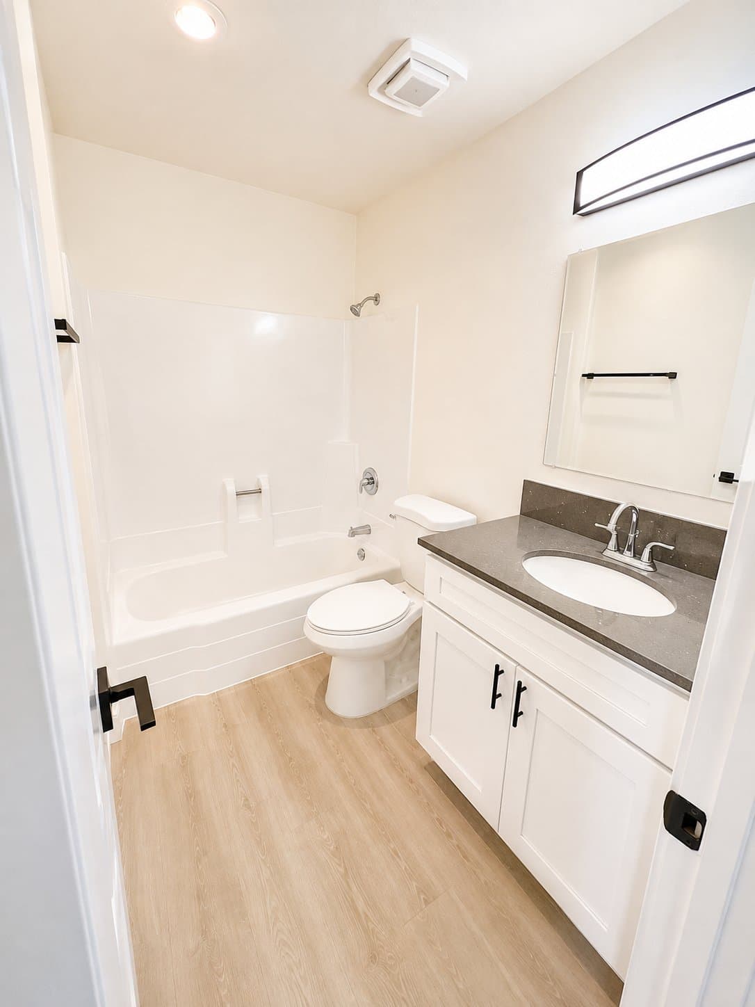 San Diego Apartment: 2330 Grove Ave.