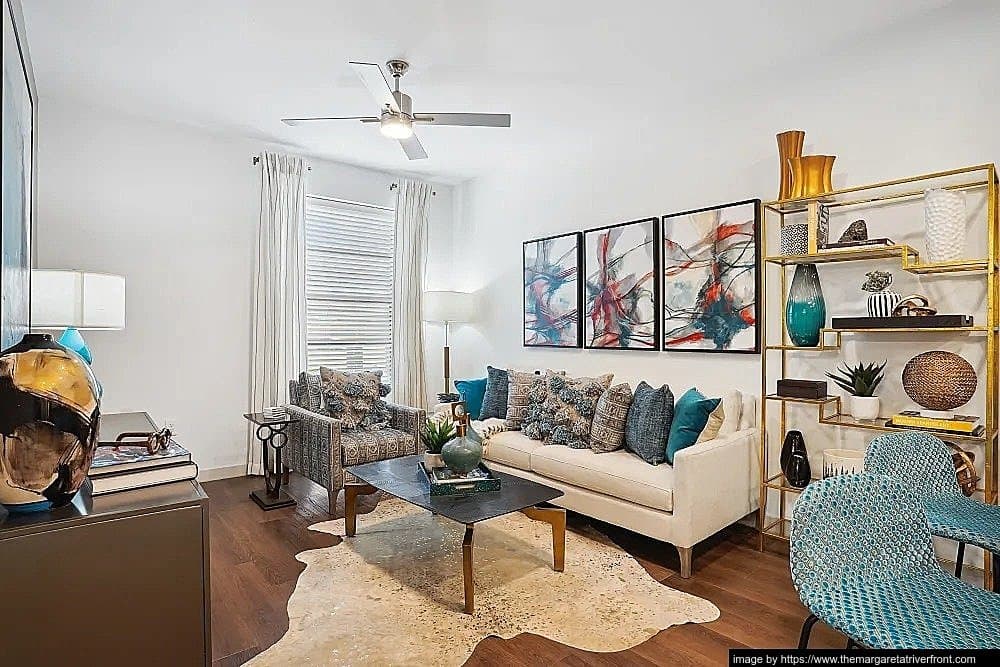 Dallas Apartment: 196 Margaret Avenue