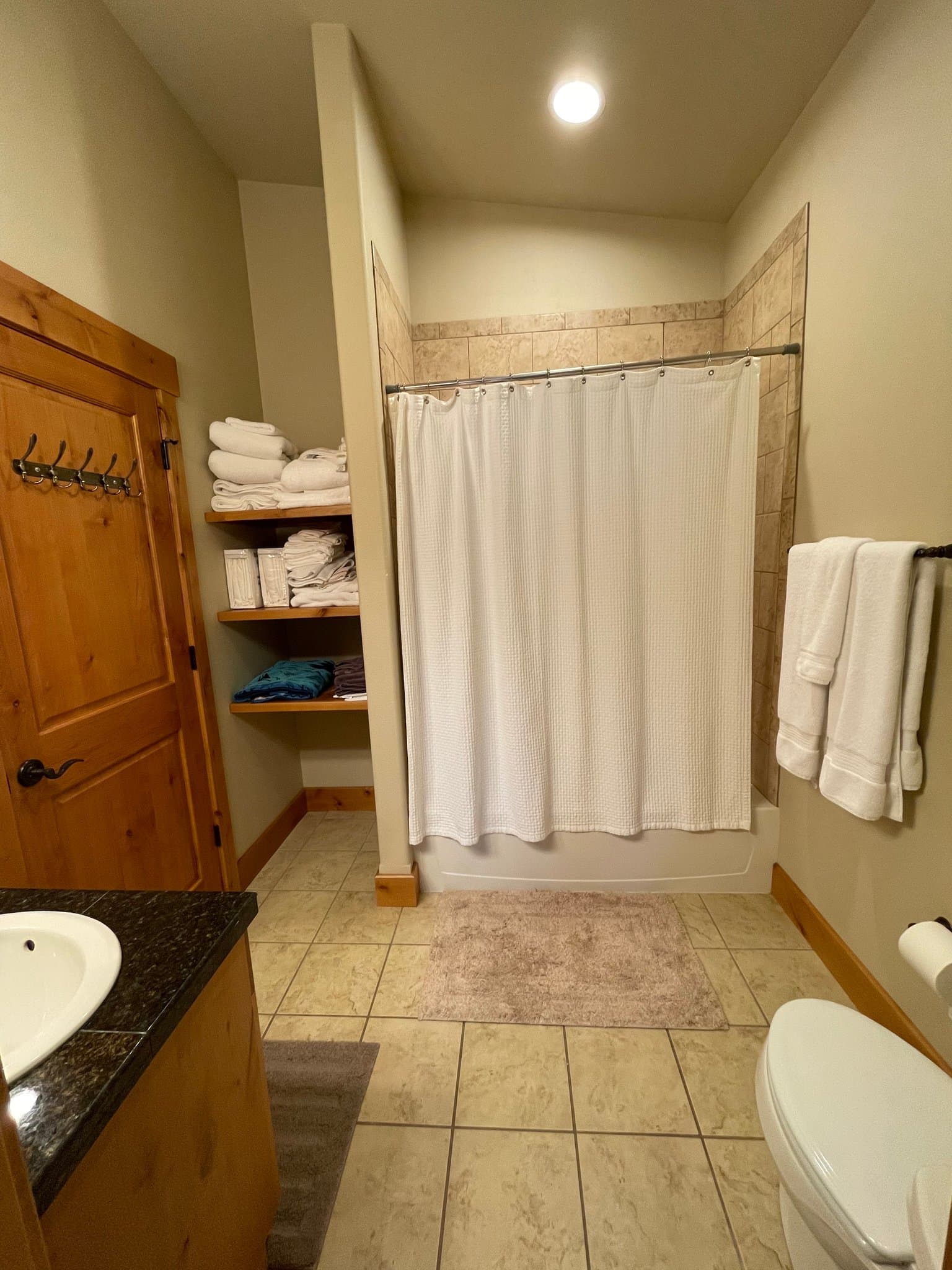 Lakesid Condo: 7175 US 93 S