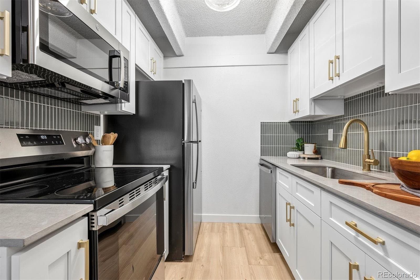 Englewood Condo: 800 W Belleview Ave