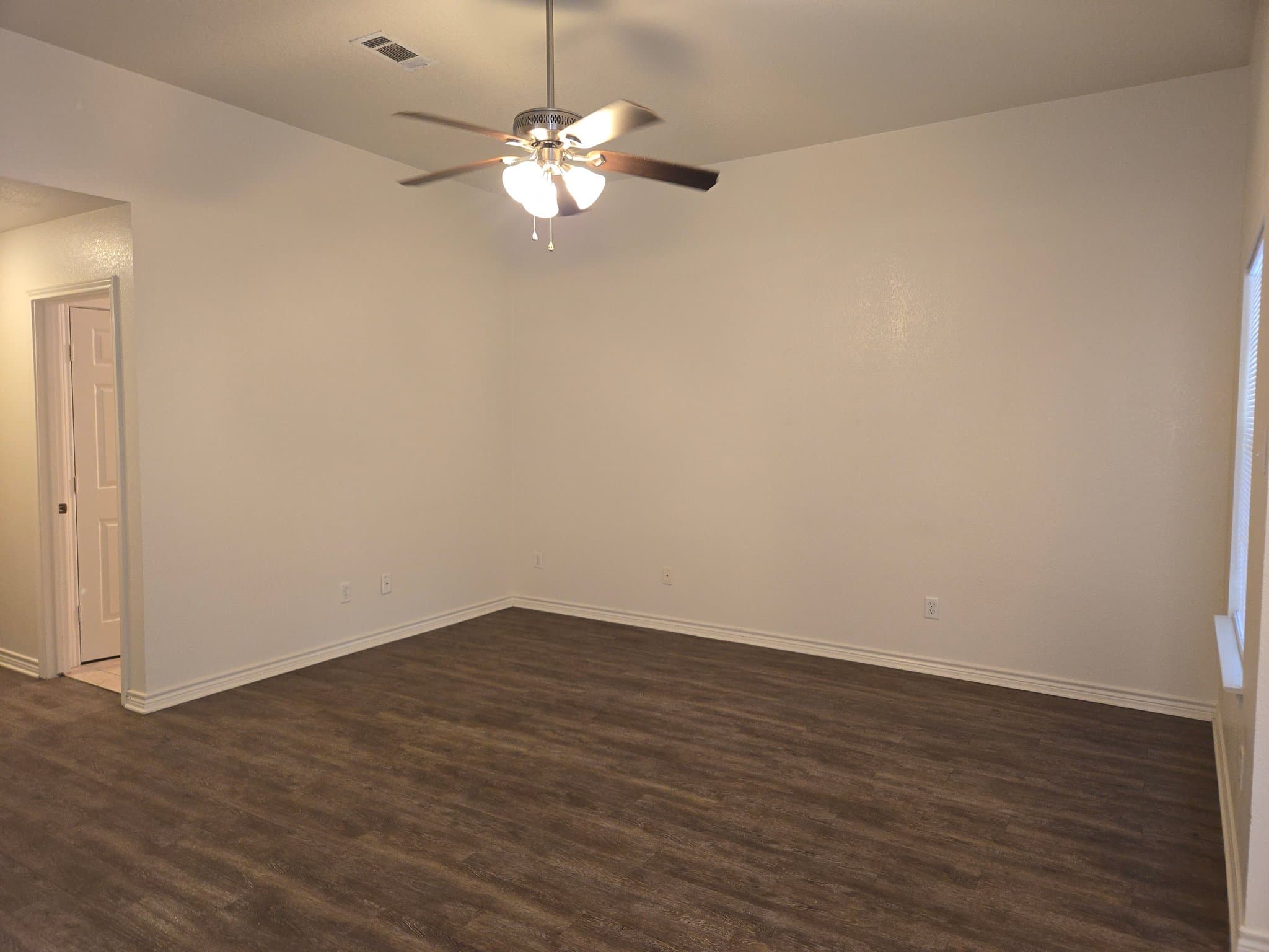 College Station Multiplex: 3714 Oldenburg Ln