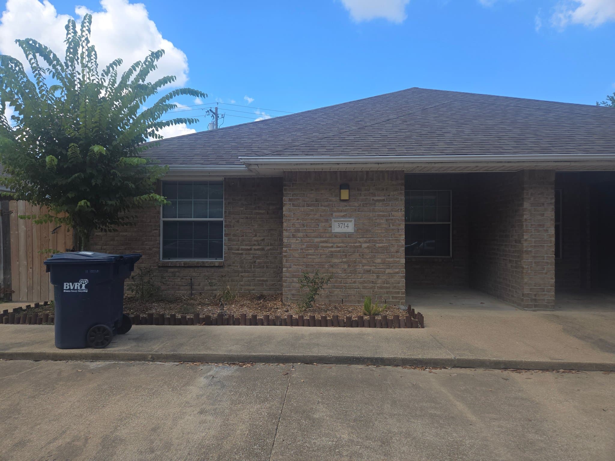 College Station Multiplex: 3714 Oldenburg Ln