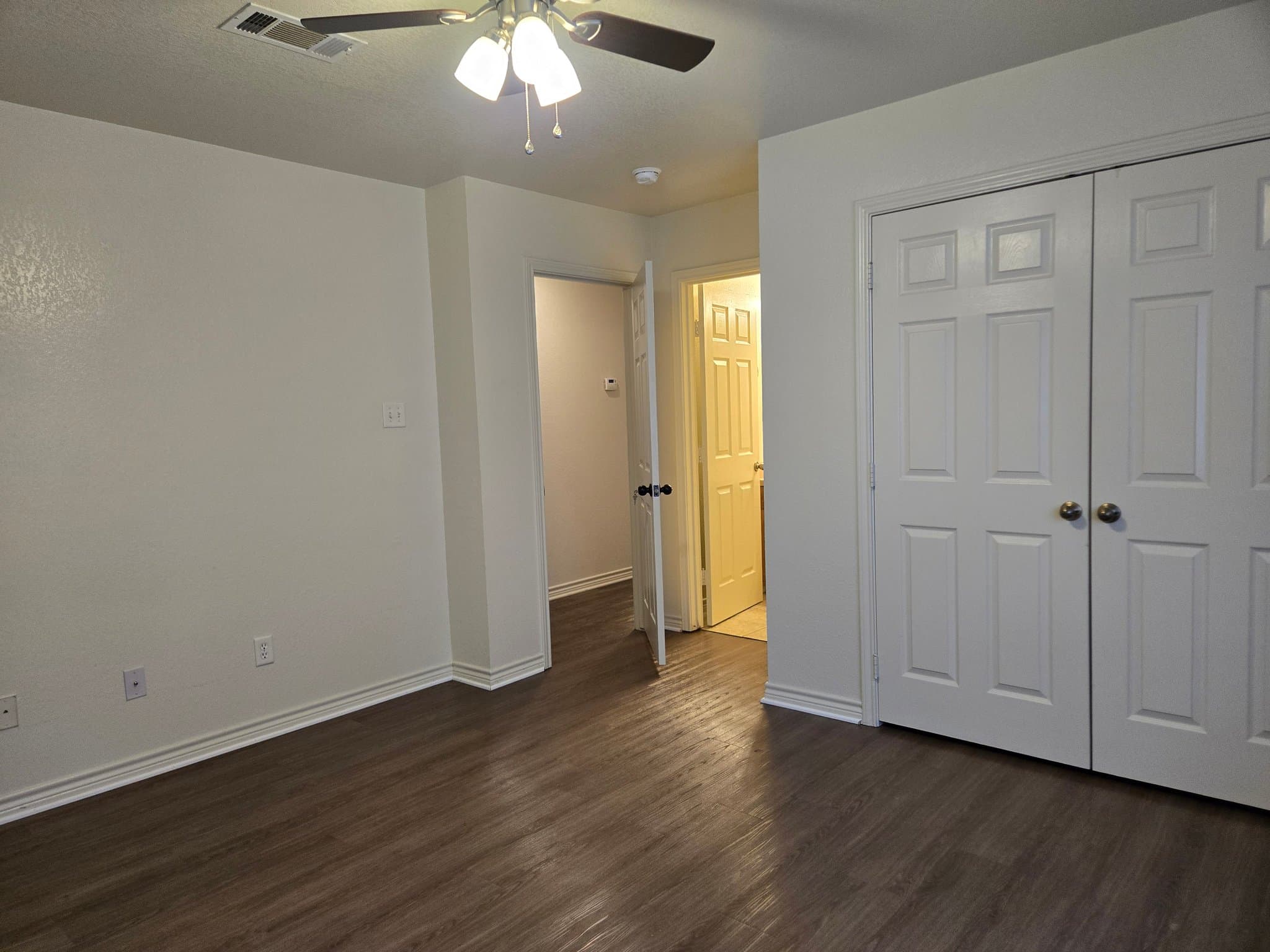 College Station Multiplex: 3714 Oldenburg Ln