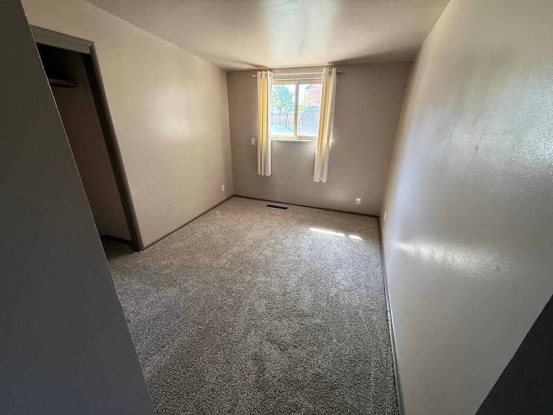 Ogden House: 633 E 800 N