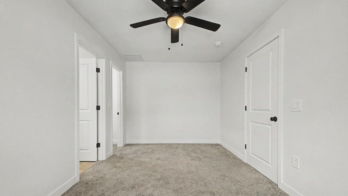 Phoenix Single Room: 3302 W Pierson