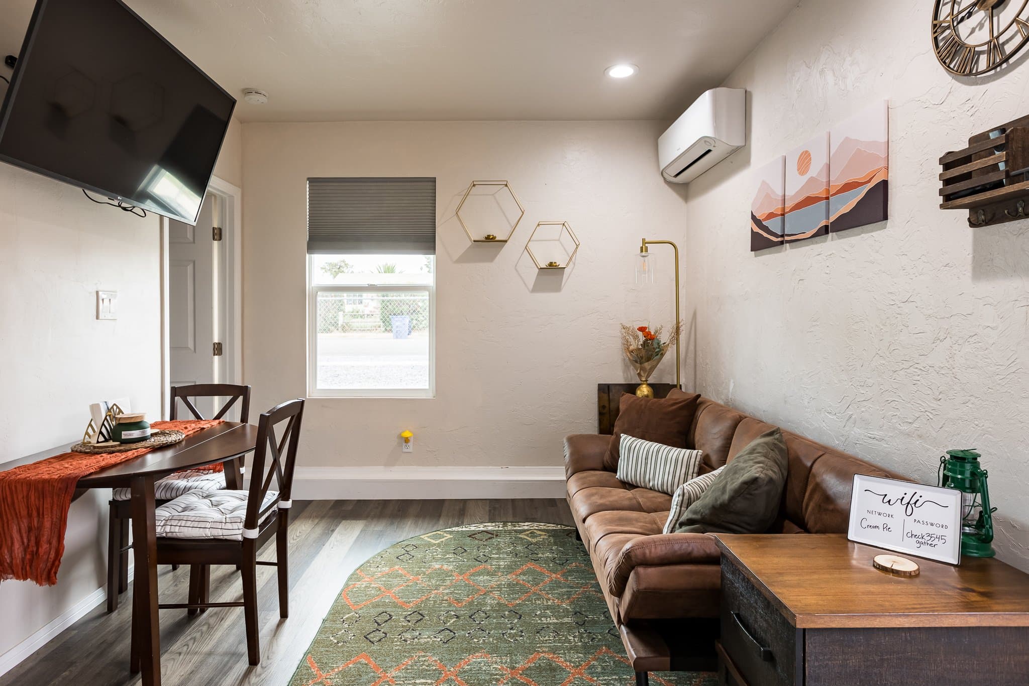 El Cajon House: 910 S Lincoln Avenue