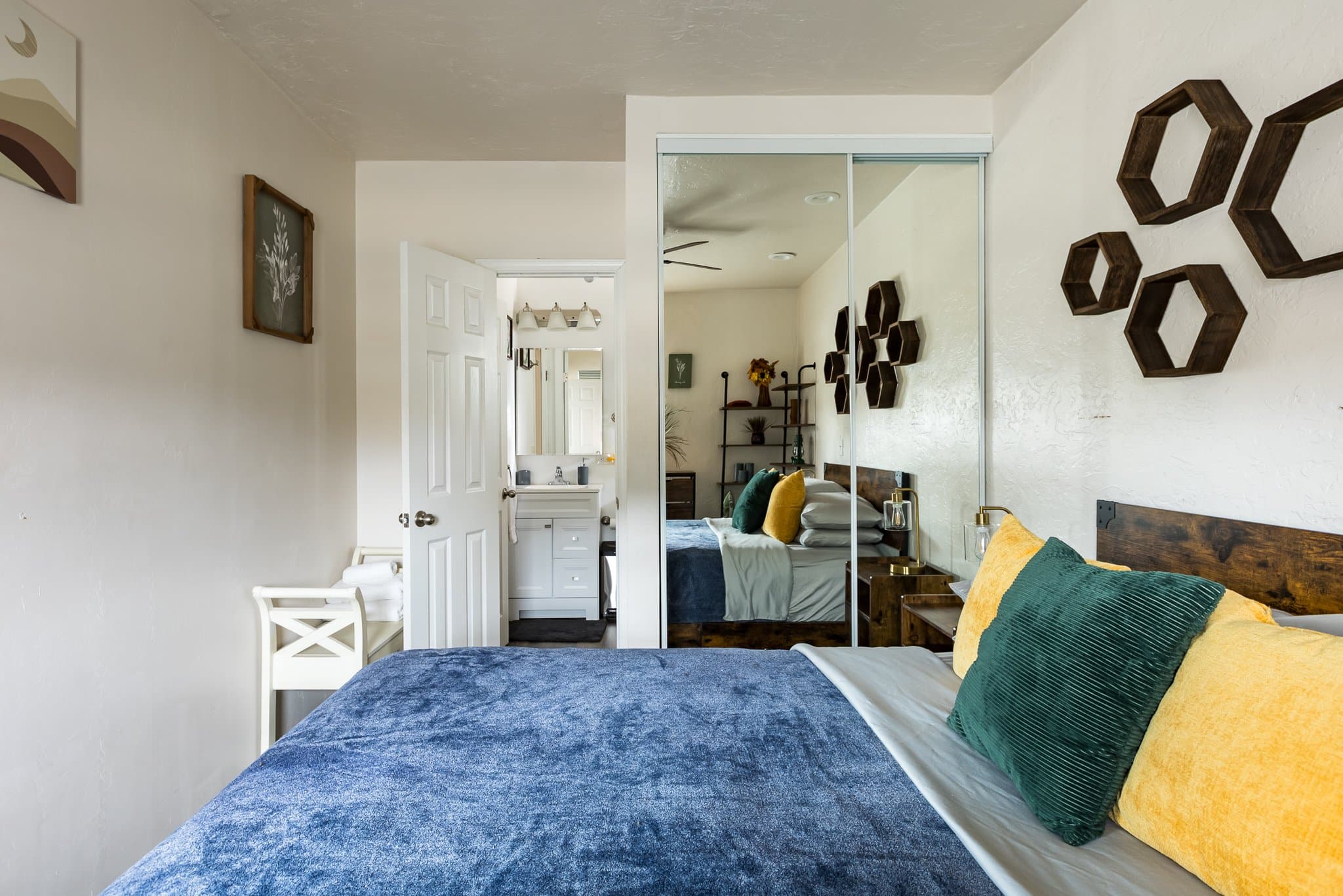 El Cajon House: 910 S Lincoln Avenue