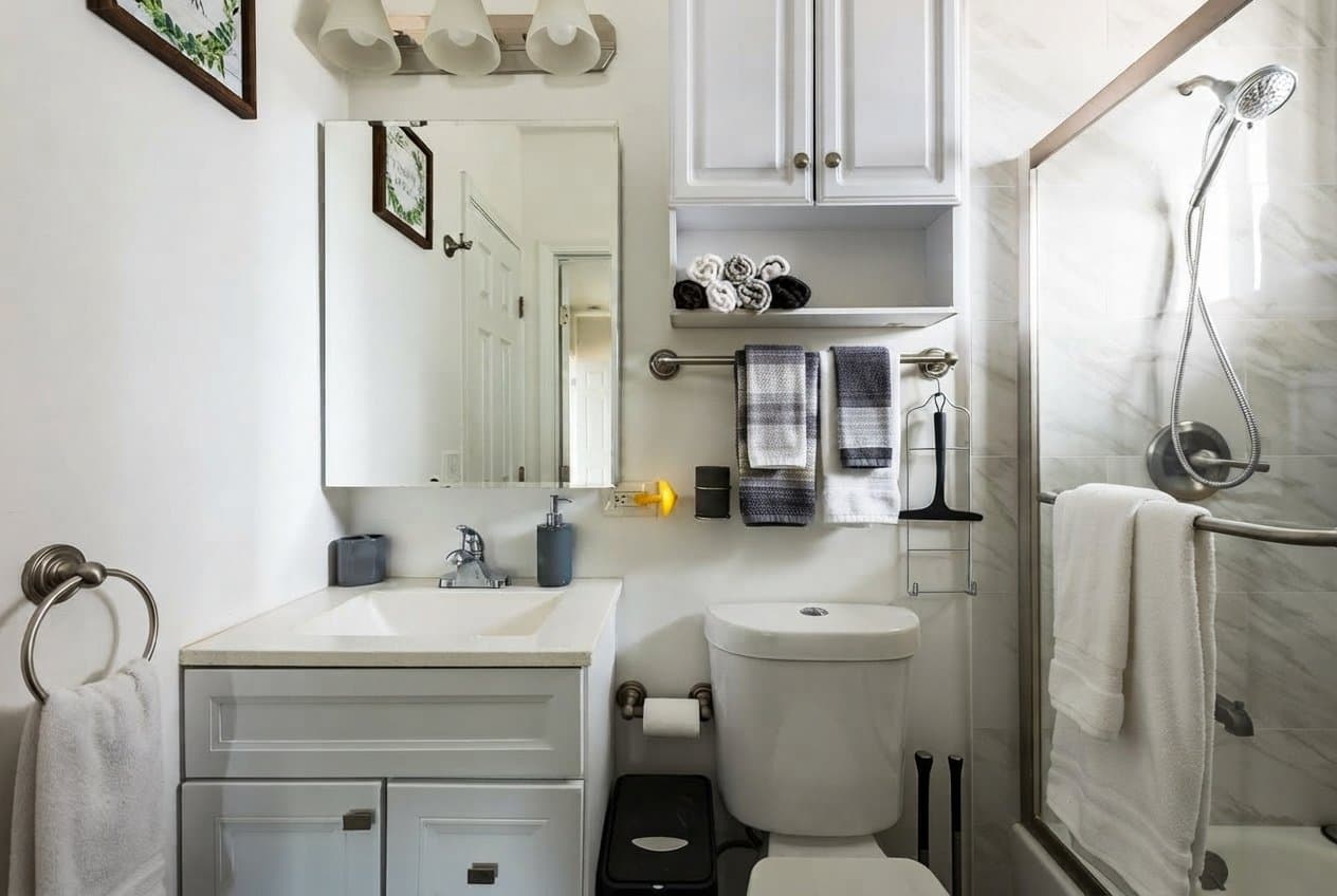 El Cajon House: 910 S Lincoln Avenue