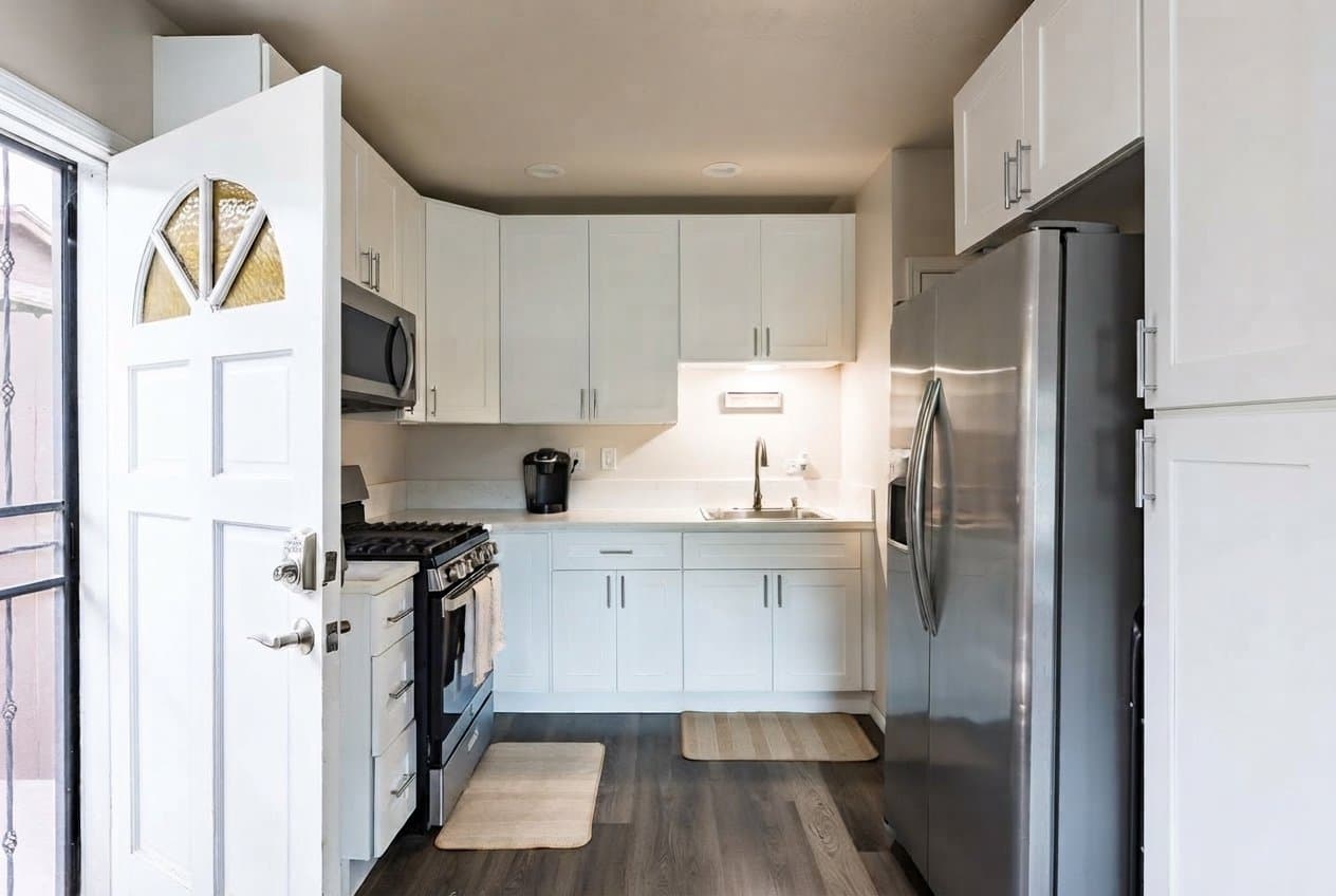 El Cajon House: 910 S Lincoln Avenue