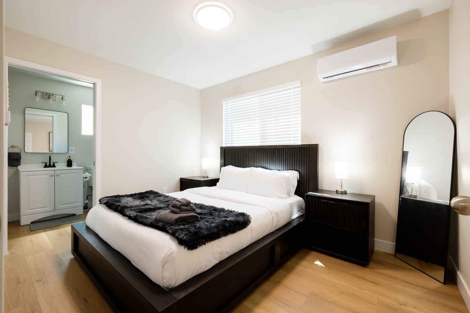 Santee House: 9314 Galston Dr