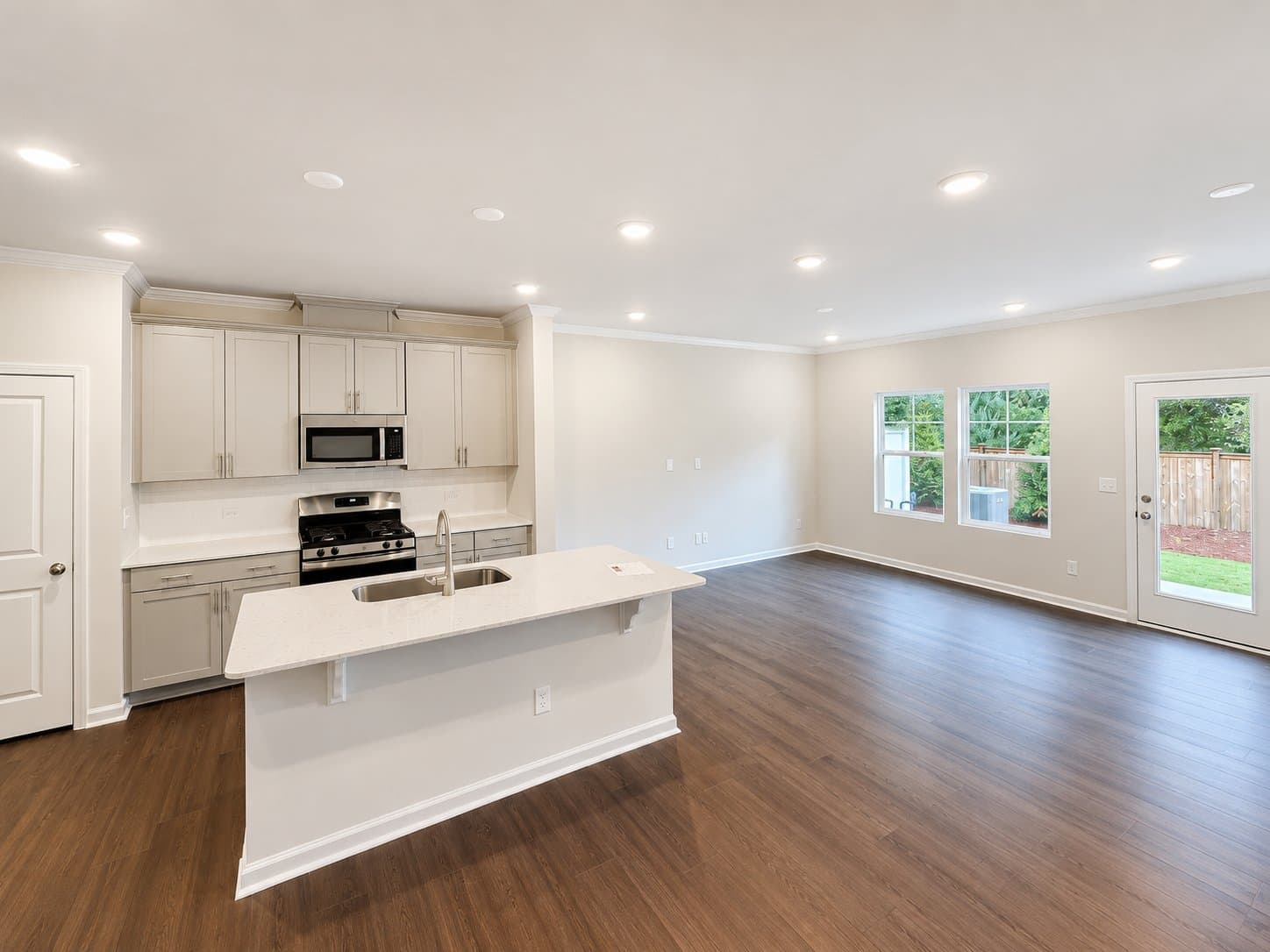 Smithfield Townhome: 159 S Copper Fox Ln