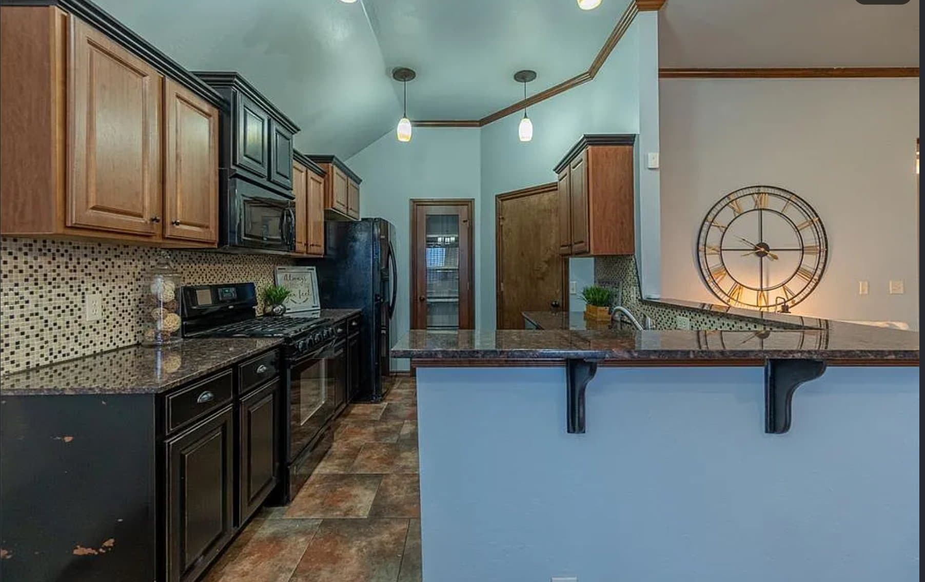 Yukon House: 7504 Meadow Lake Dr
