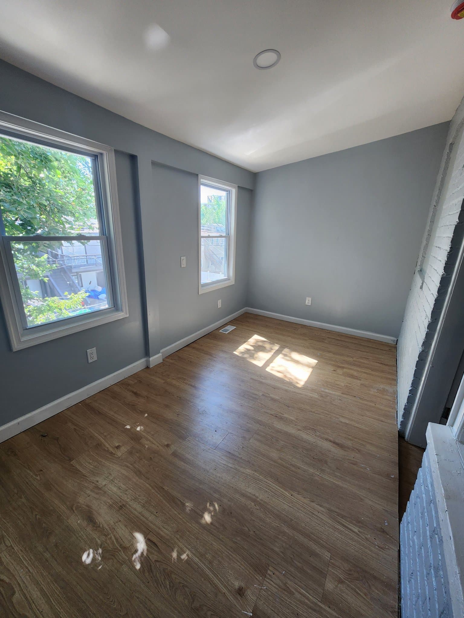 Washington House: 1223 Staples Street NE