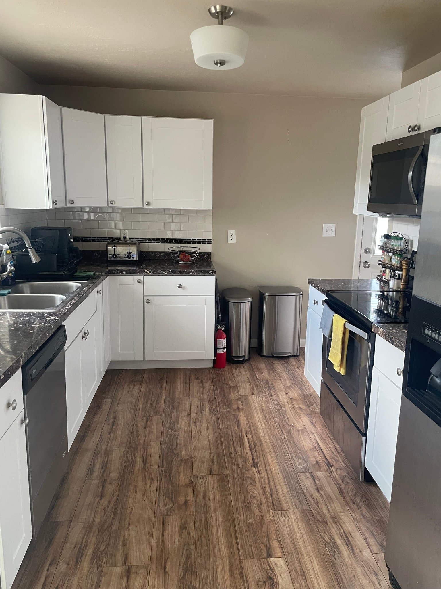 Sandy Single Room: 9323 S Jean Dr