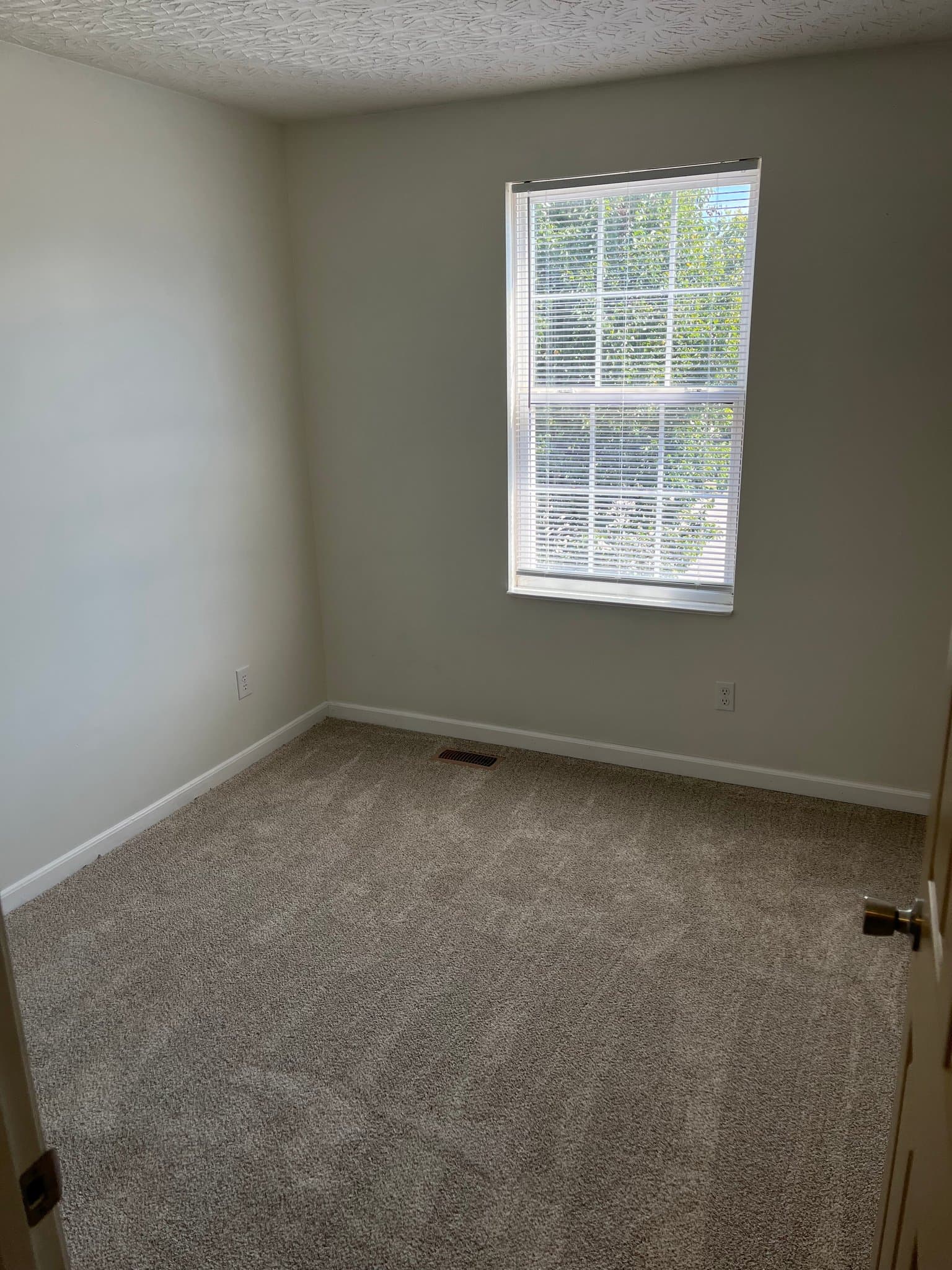 Hebron House: 2435 Hilliard Dr