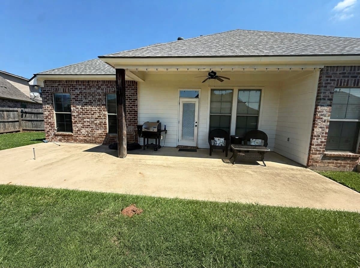 Bossier City House: 769 Dumaine Dr
