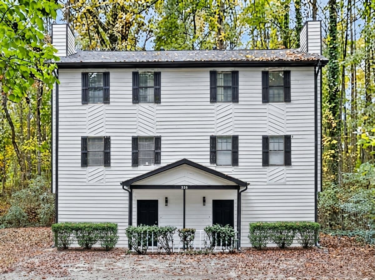 Lilburn Townhome: 338 Bradley Woods Ct NW